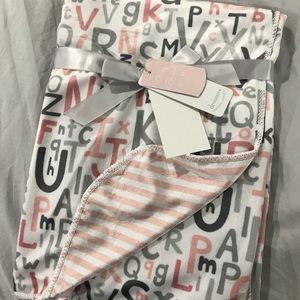 Reversible baby blanket